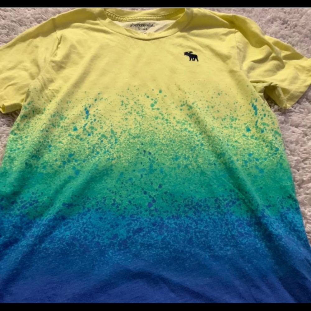 Kids T-Shirt.. size 13/14